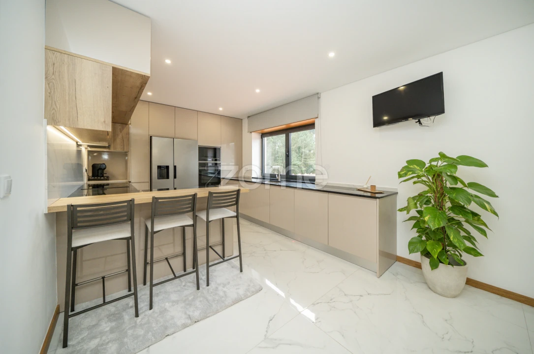 Moradia T5 para Venda em Vila Verde e Barbudo Foto 17