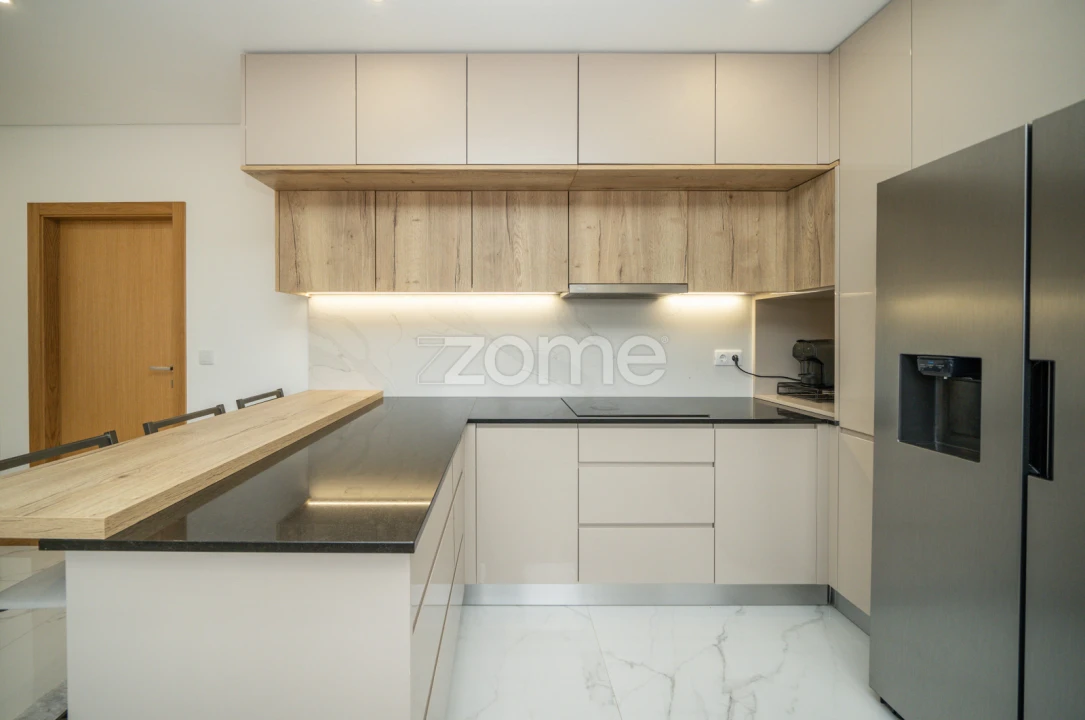 Moradia T5 para Venda em Vila Verde e Barbudo Foto 22