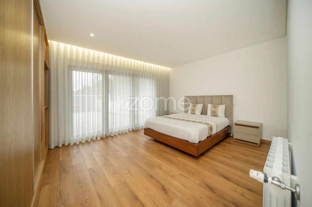 Moradia T5 para Venda em Vila Verde e Barbudo Foto 24