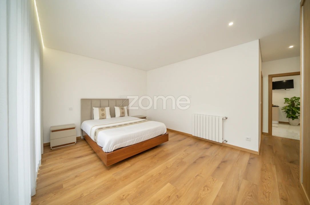 Moradia T5 para Venda em Vila Verde e Barbudo Foto 26