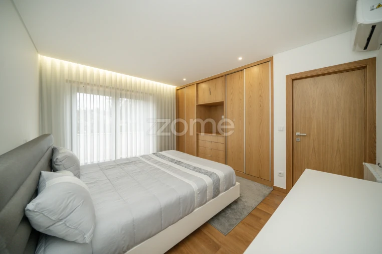 Moradia T5 para Venda em Vila Verde e Barbudo Foto 42