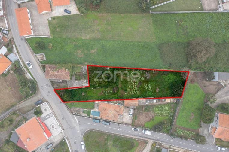 Terreno para Venda em Fornos Foto 1