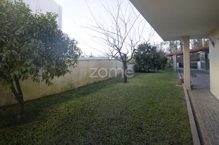 Moradia T4 para Venda em Tadim Foto 18