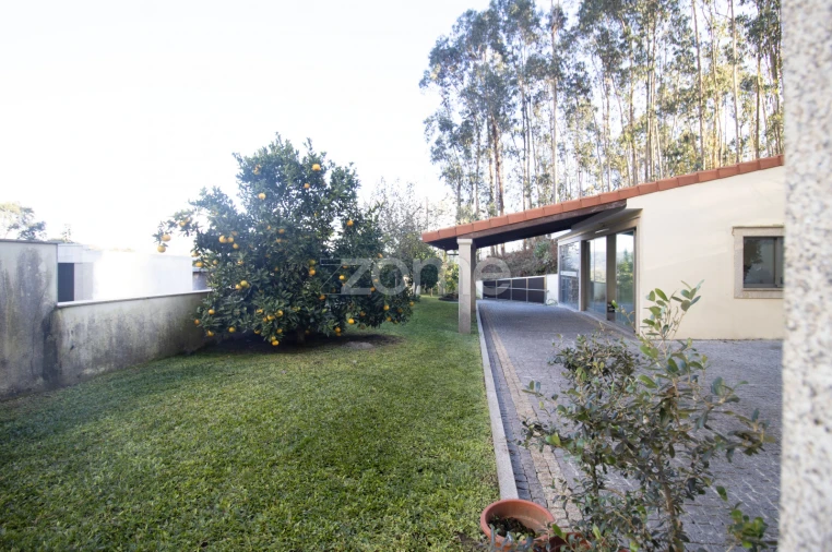 Moradia T4 para Venda em Tadim Foto 20