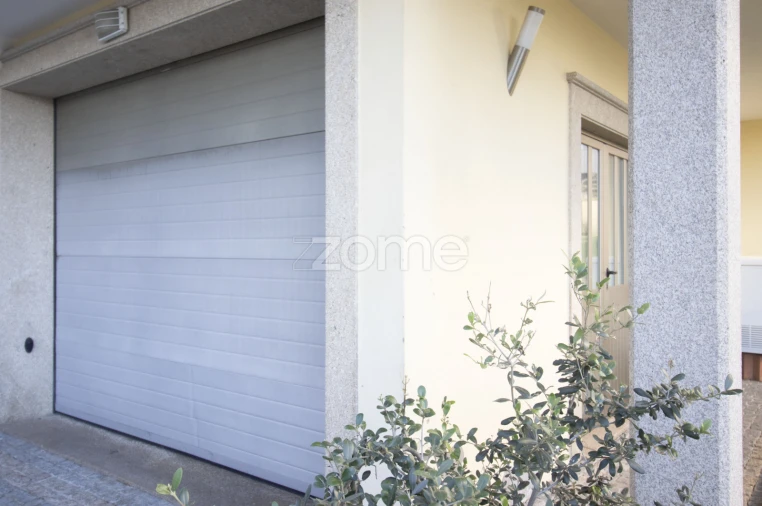 Moradia T4 para Venda em Tadim Foto 27