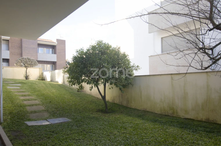 Moradia T4 para Venda em Tadim Foto 14