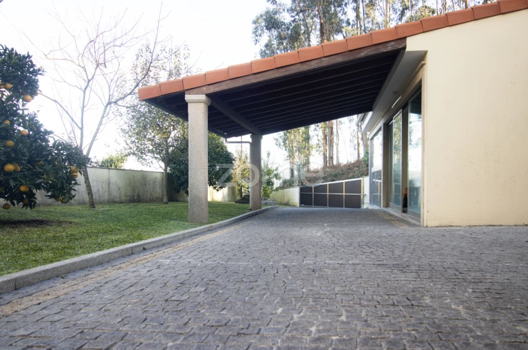 Moradia T4 para Venda em Tadim Foto 21