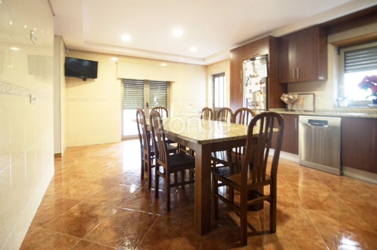 Moradia T4 para Venda em Tadim Foto 35