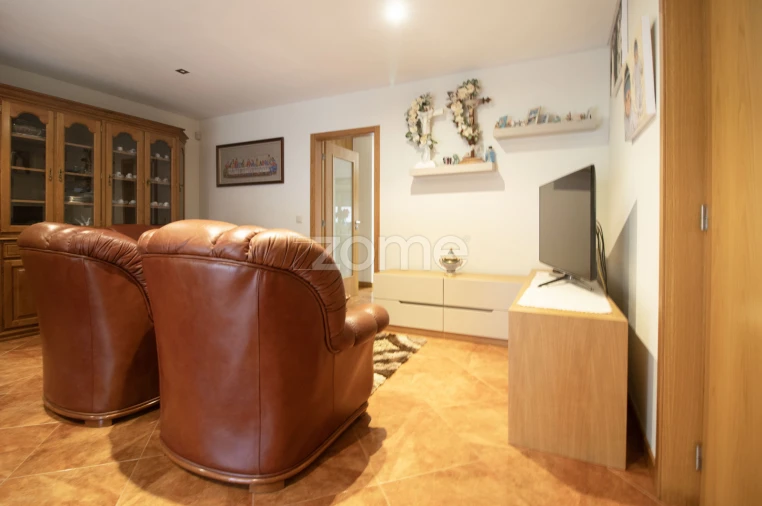 Moradia T4 para Venda em Tadim Foto 39