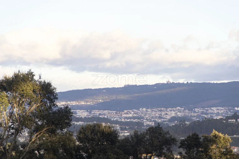 Moradia T4 para Venda em Tadim Foto 58