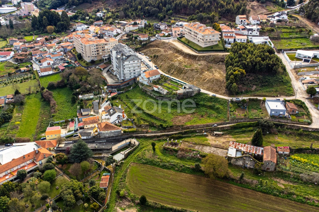 Terreno para Venda em Oliveira do Douro Foto 18