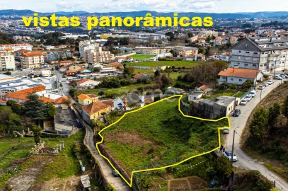 Terreno para Venda em Oliveira do Douro