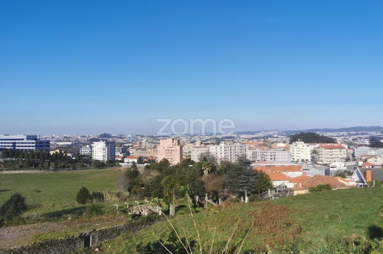 Terreno para Venda em Oliveira do Douro Foto 39