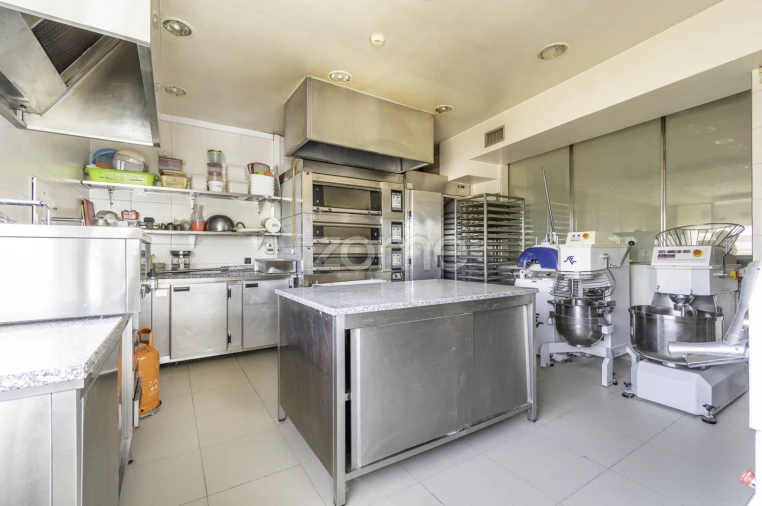 Prédio para Venda em Torre de Moncorvo Foto 14