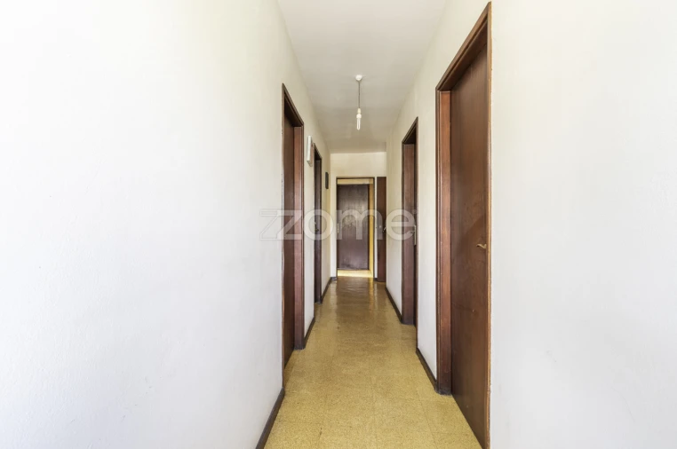 Prédio para Venda em Torre de Moncorvo Foto 45