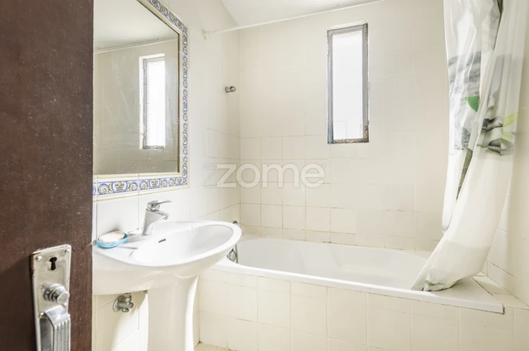 Prédio para Venda em Torre de Moncorvo Foto 46