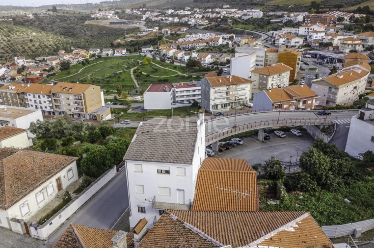 Prédio para Venda em Torre de Moncorvo Foto 2