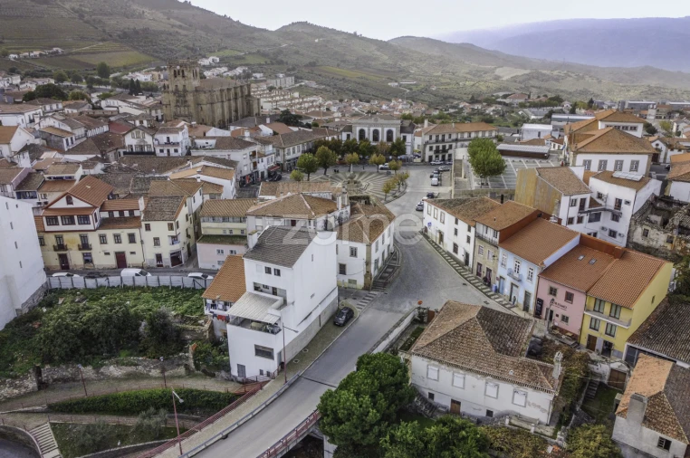 Prédio para Venda em Torre de Moncorvo Foto 49