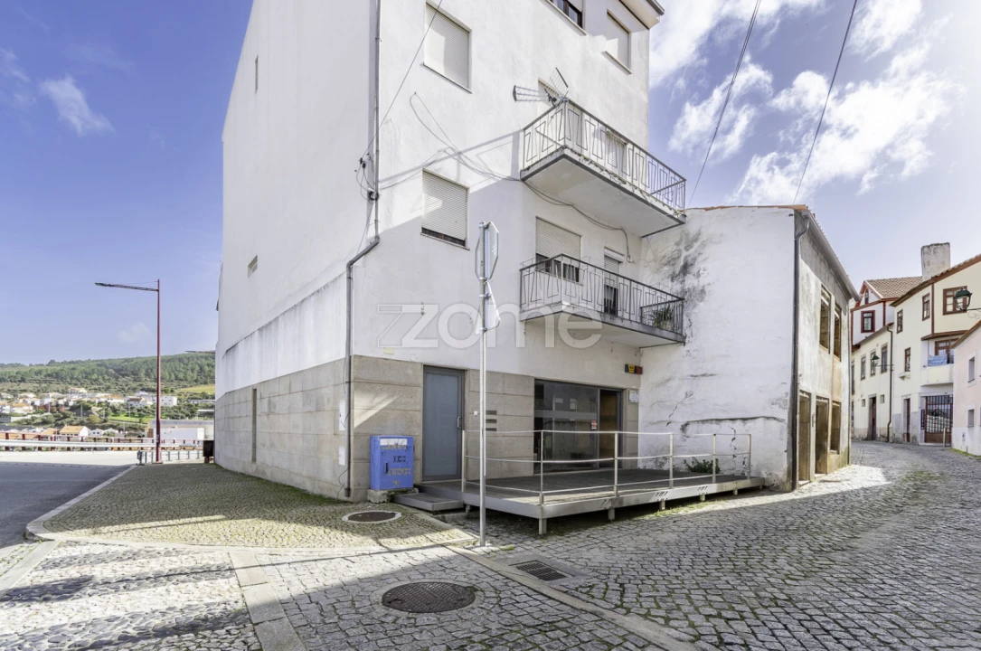 Prédio para Venda em Torre de Moncorvo Foto 19