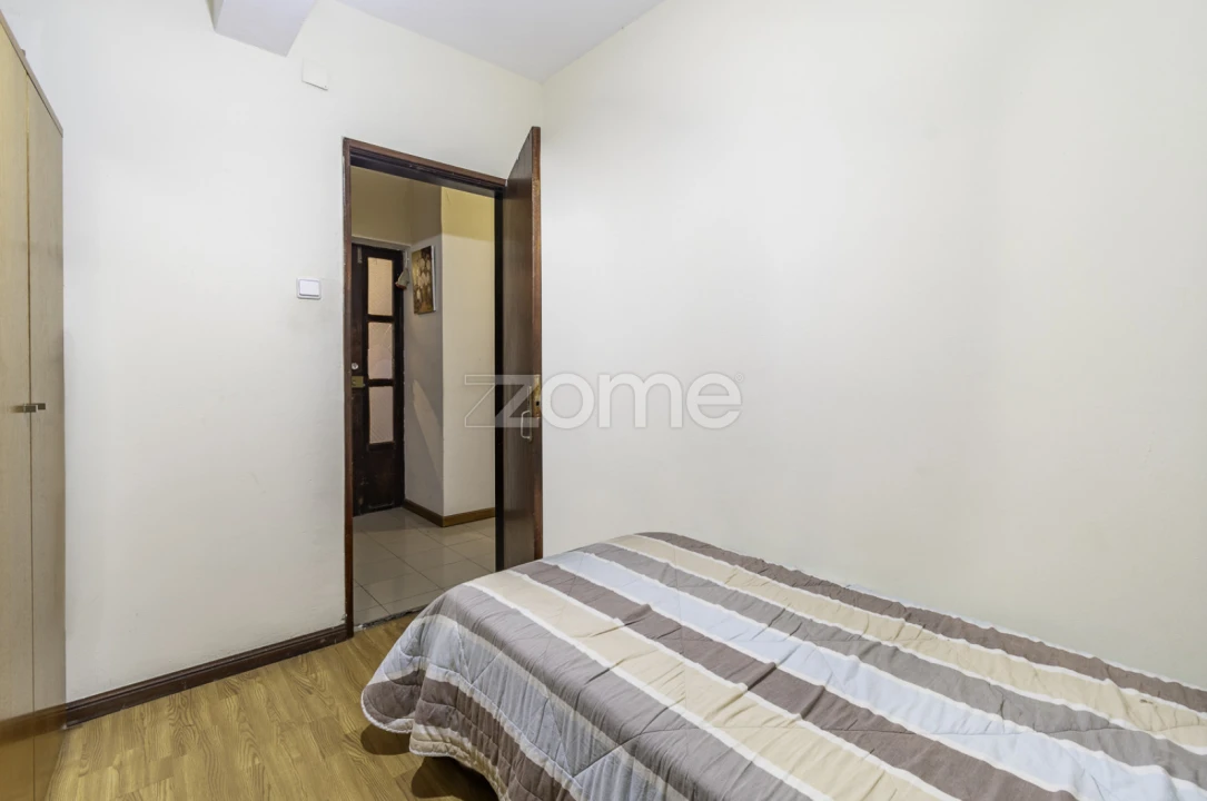 Prédio para Venda em Torre de Moncorvo Foto 26