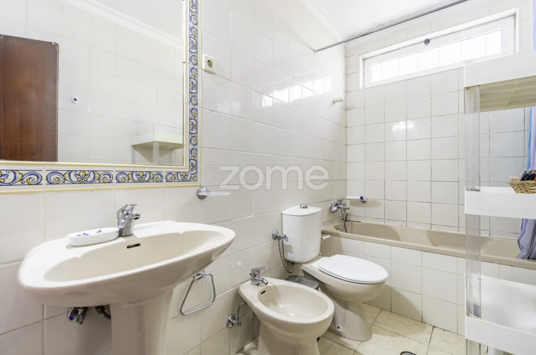 Prédio para Venda em Torre de Moncorvo Foto 42