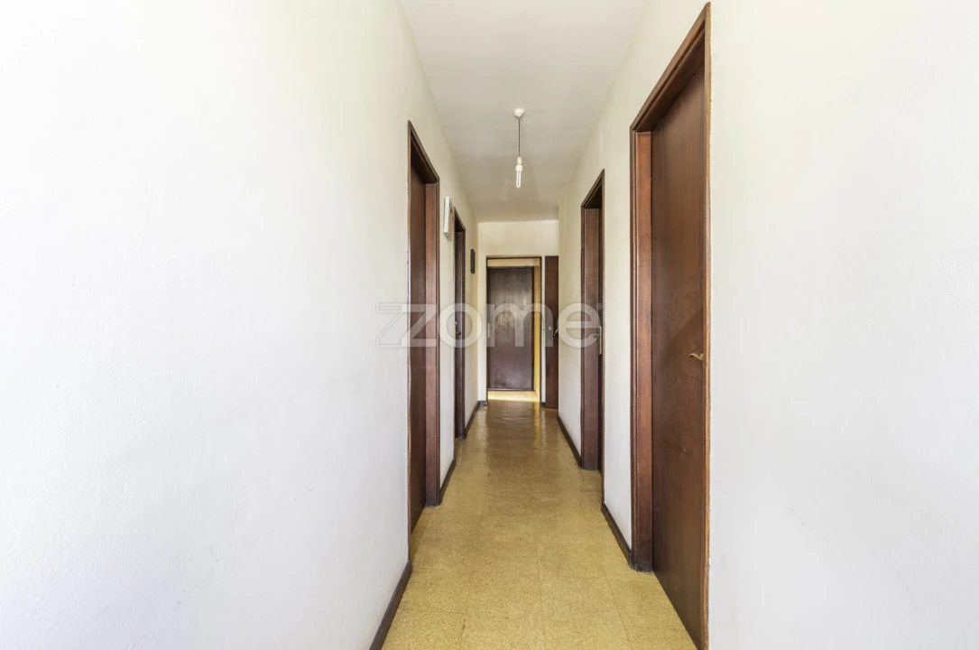 Prédio para Venda em Torre de Moncorvo Foto 44