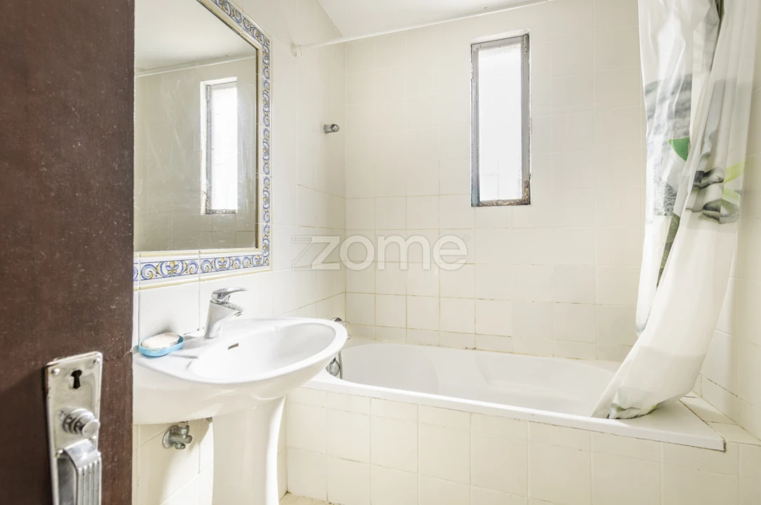 Prédio para Venda em Torre de Moncorvo Foto 45