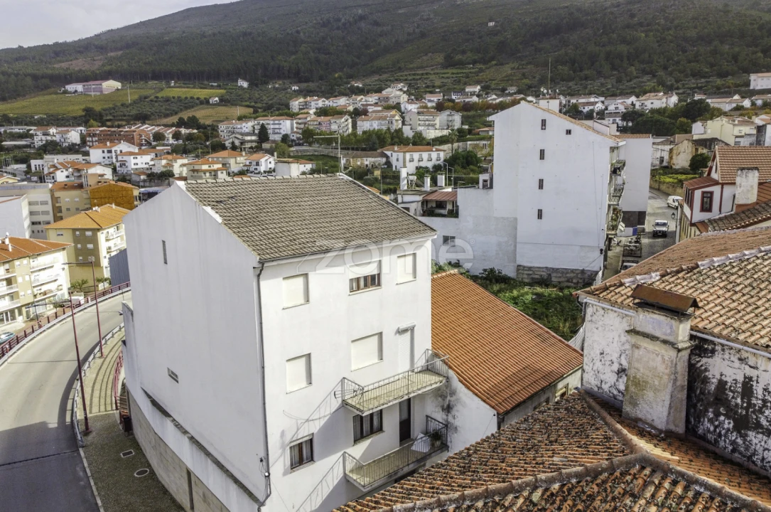 Prédio para Venda em Torre de Moncorvo Foto 4