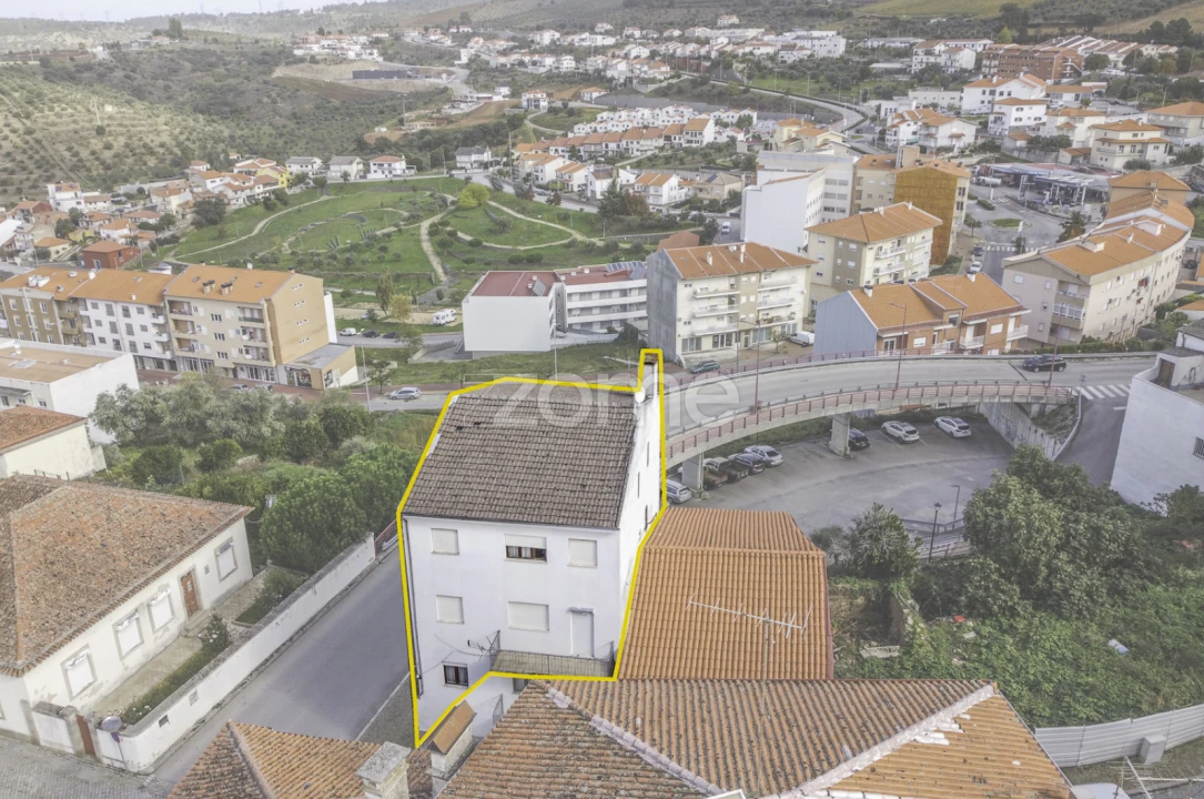 Prédio para Venda em Torre de Moncorvo Foto 3