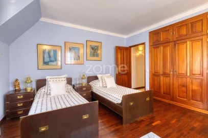 Moradia T5 para Venda em Gulpilhares e Valadares