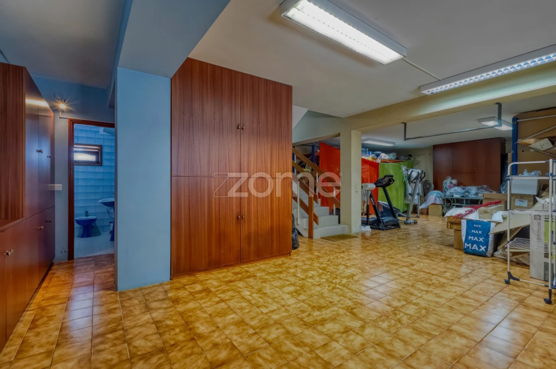 Moradia T5 para Venda em Gulpilhares e Valadares Foto 51