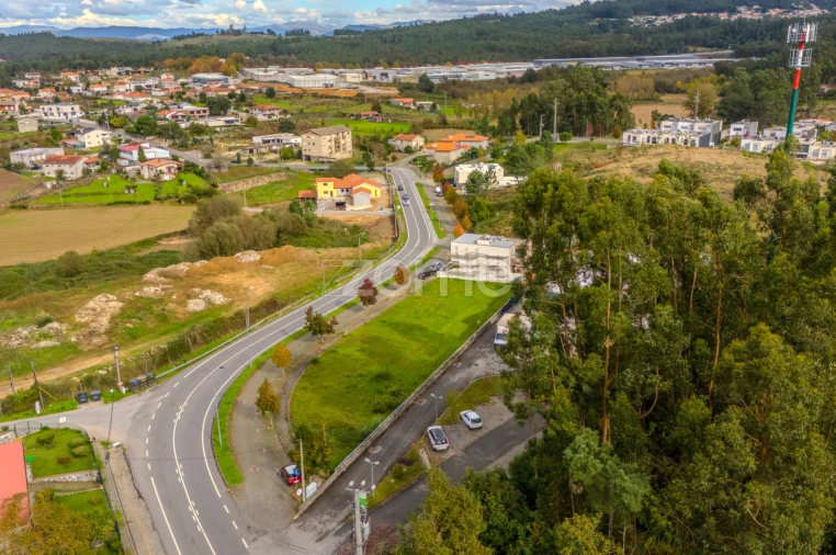 Terreno para Venda em Braga (Maximinos, Sé e Cividade) Foto 11