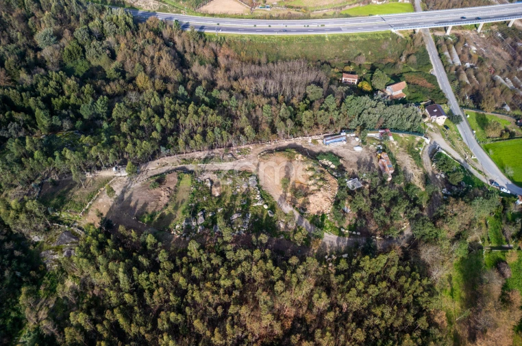 Terreno para Venda em Esmeriz e Cabeçudos Foto 10