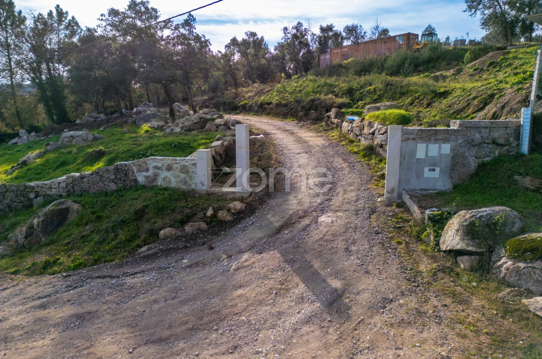 Terreno para Venda em Esmeriz e Cabeçudos Foto 3