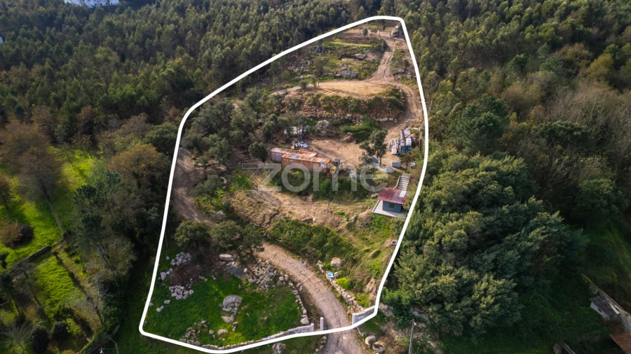 Terreno para Venda em Esmeriz e Cabeçudos