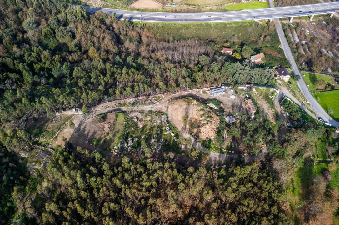 Terreno para Venda em Esmeriz e Cabeçudos Foto 10