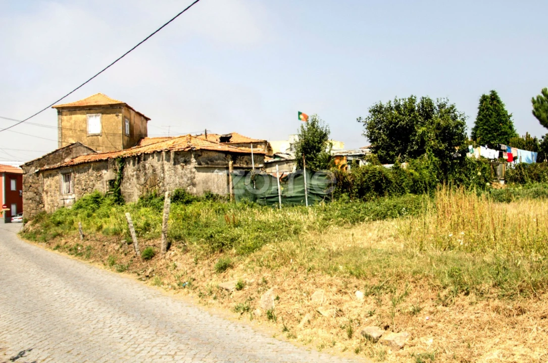 Terreno para Venda em Gulpilhares e Valadares Foto 1