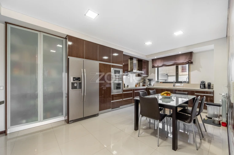 Moradia T4 para Venda em Touguinha e Touguinhó Foto 12