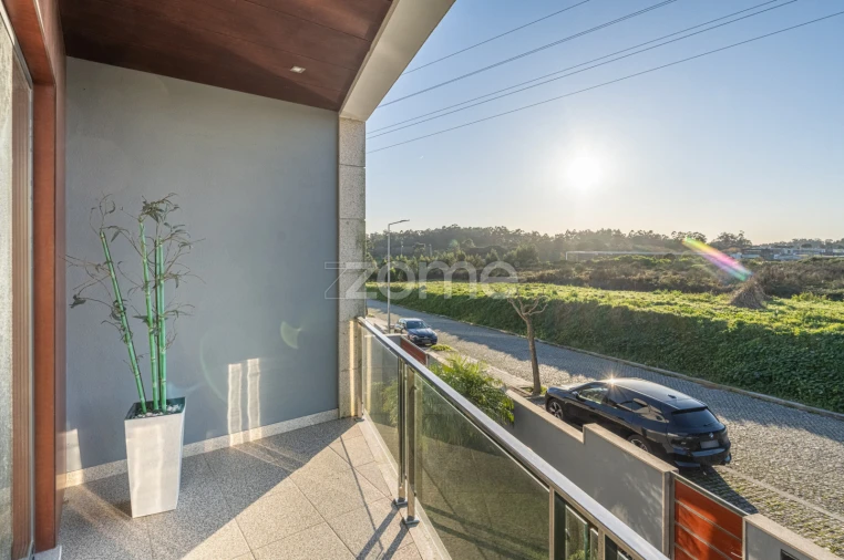 Moradia T4 para Venda em Touguinha e Touguinhó Foto 20