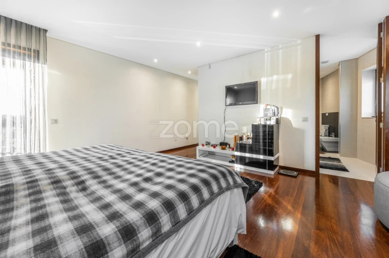 Moradia T4 para Venda em Touguinha e Touguinhó Foto 24