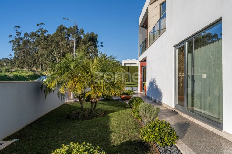 Moradia T4 para Venda em Touguinha e Touguinhó Foto 30