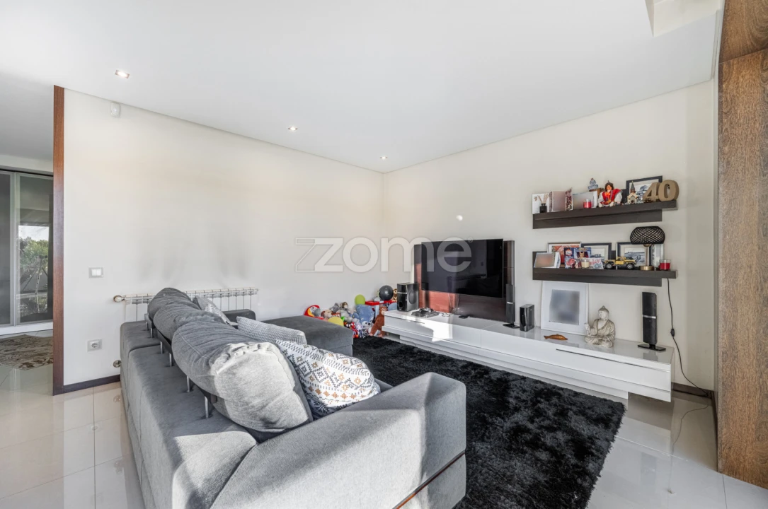 Moradia T4 para Venda em Touguinha e Touguinhó Foto 11