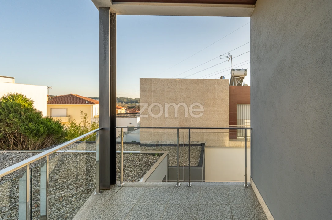 Moradia T4 para Venda em Touguinha e Touguinhó Foto 26