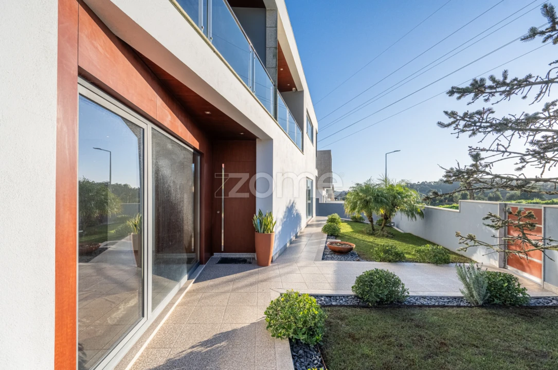 Moradia T4 para Venda em Touguinha e Touguinhó Foto 31