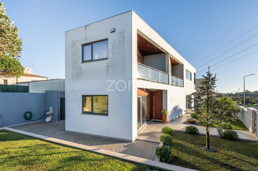 Moradia T4 para Venda em Touguinha e Touguinhó Foto 32