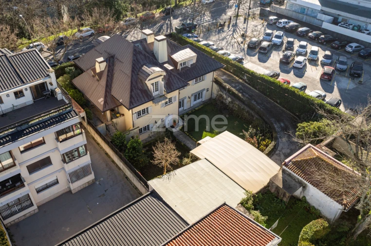 Moradia T8 para Arrendamento em Ramalde Foto 3