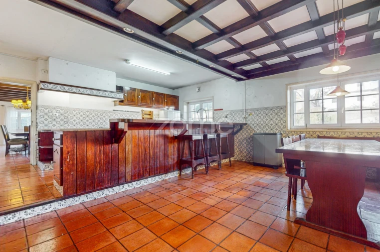 Moradia T8 para Arrendamento em Ramalde Foto 31