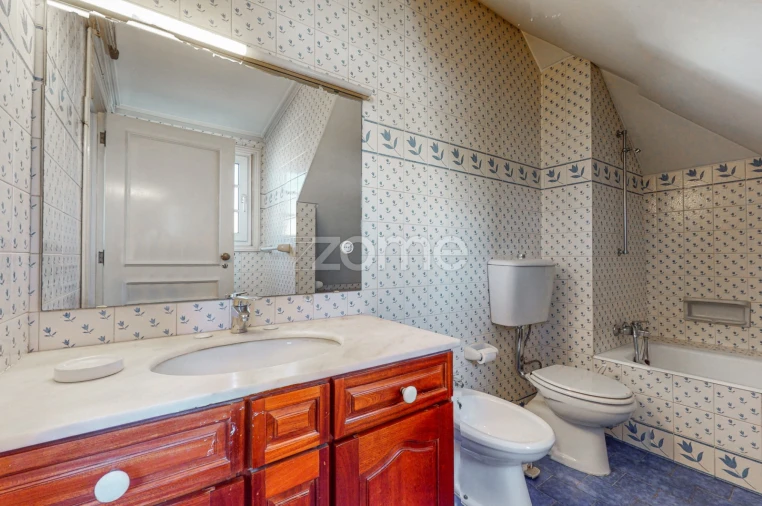 Moradia T8 para Arrendamento em Ramalde Foto 51