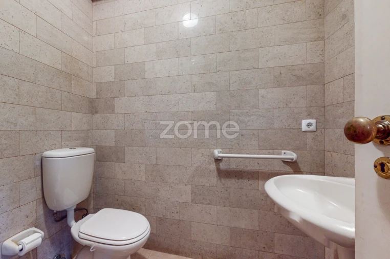 Moradia T8 para Arrendamento em Ramalde Foto 58