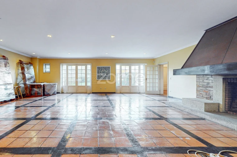 Moradia T8 para Arrendamento em Ramalde Foto 60